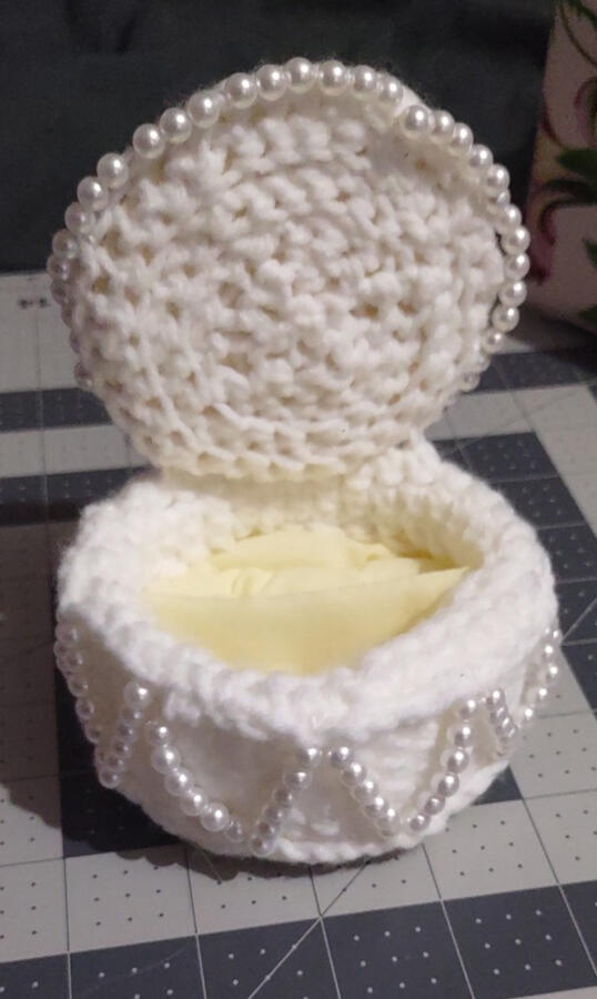 Jewelry box (open)